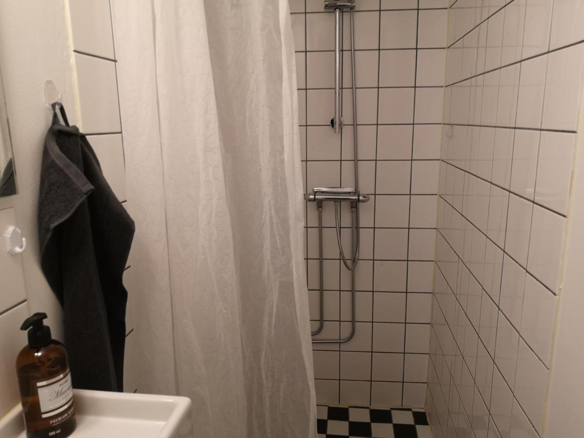 Stockholm B&B Cottage แนคคา ภายนอก รูปภาพ