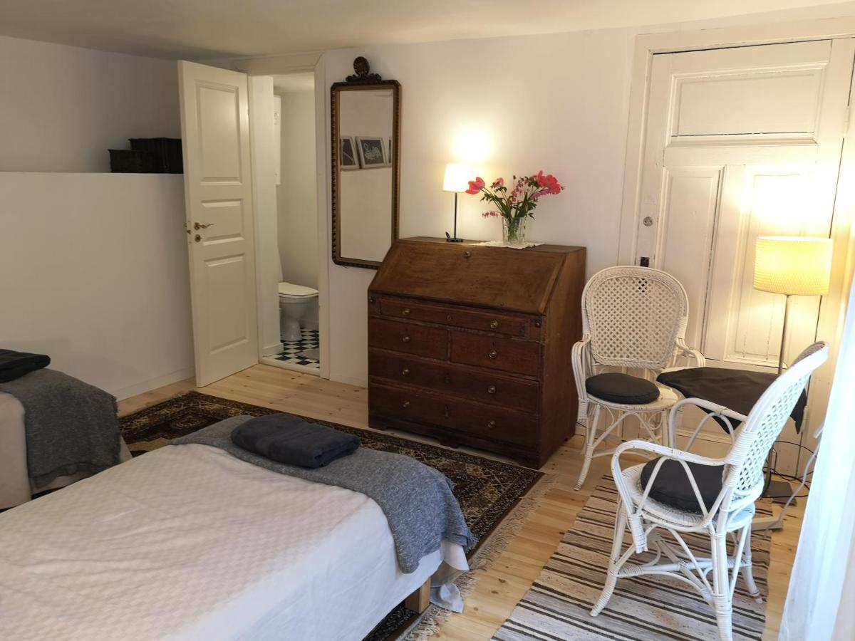 Stockholm B&B Cottage แนคคา ภายนอก รูปภาพ